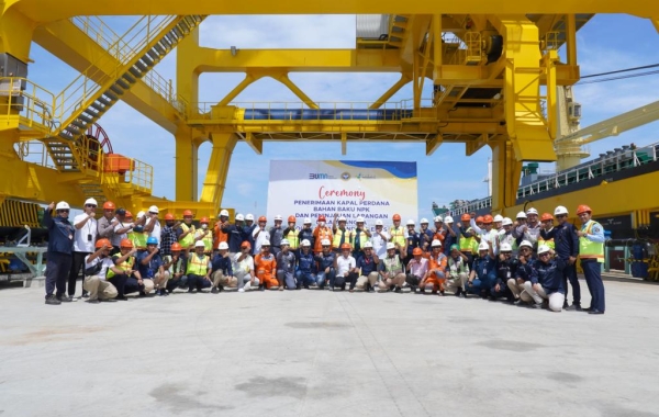 Penerimaan Kapal Perdana Bahan Baku NPK dan Peninjauan Lapangan dalam ...